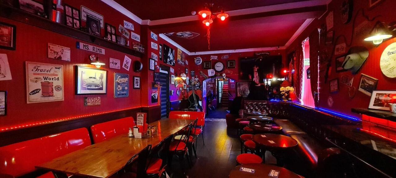 Cadillac Kustomz Hotel - Breakfast Available Rothesay Exterior foto