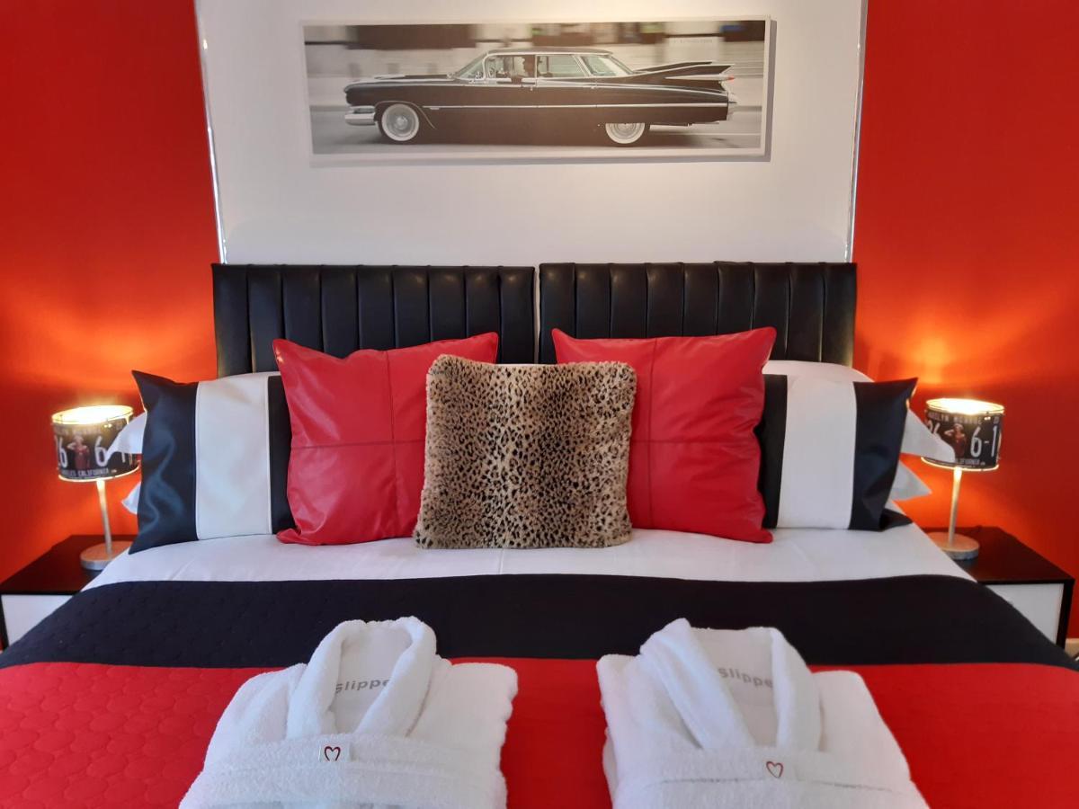 Cadillac Kustomz Hotel - Breakfast Available Rothesay Exterior foto